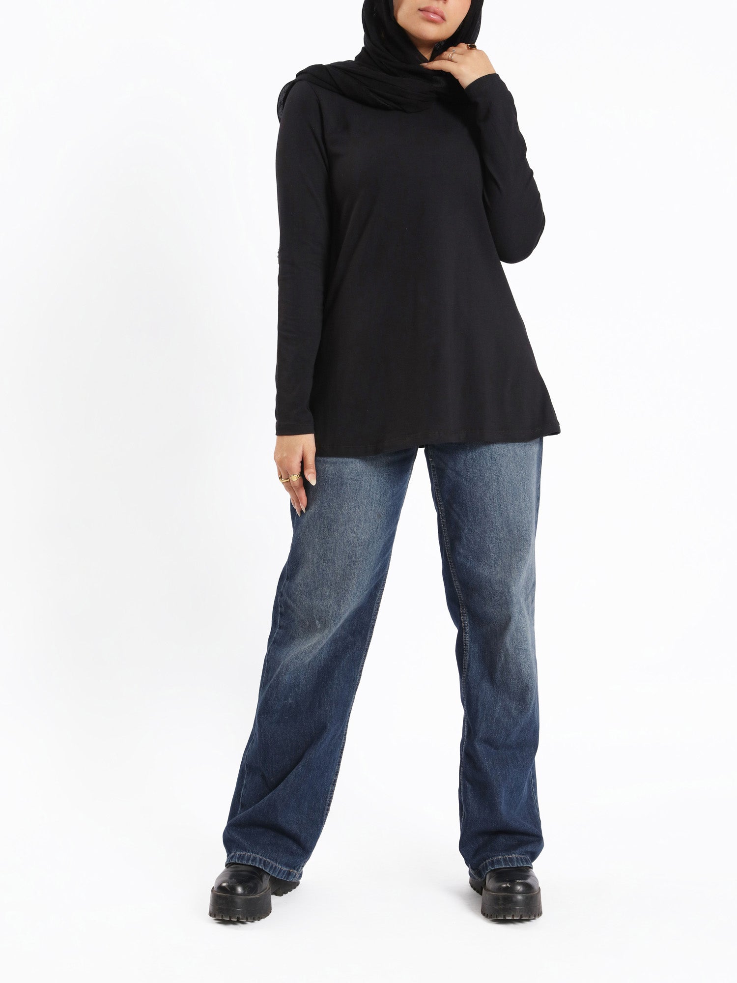 Rounda Long-Sleeve Basic Top