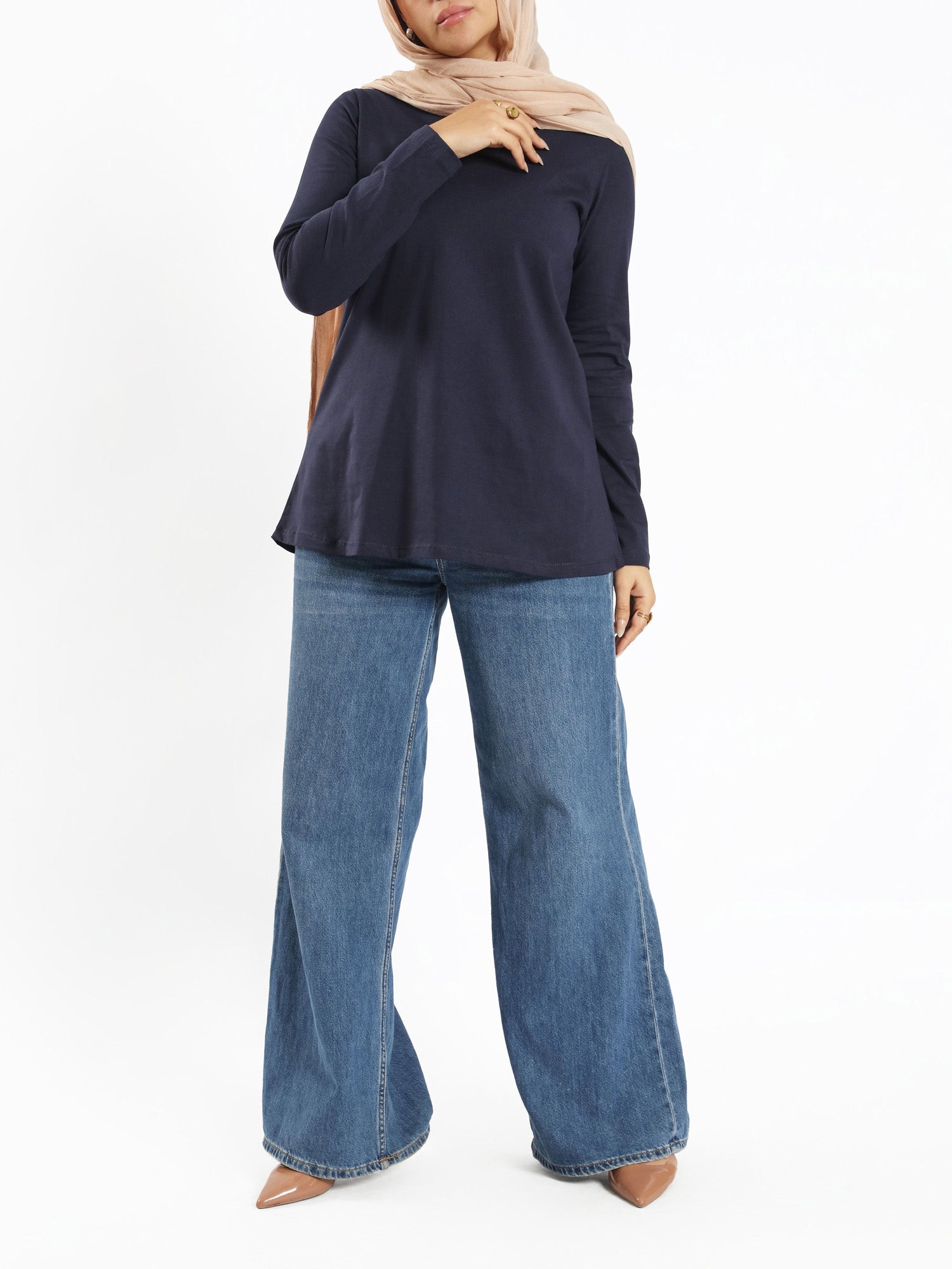 Rounda Long-Sleeve Basic Top