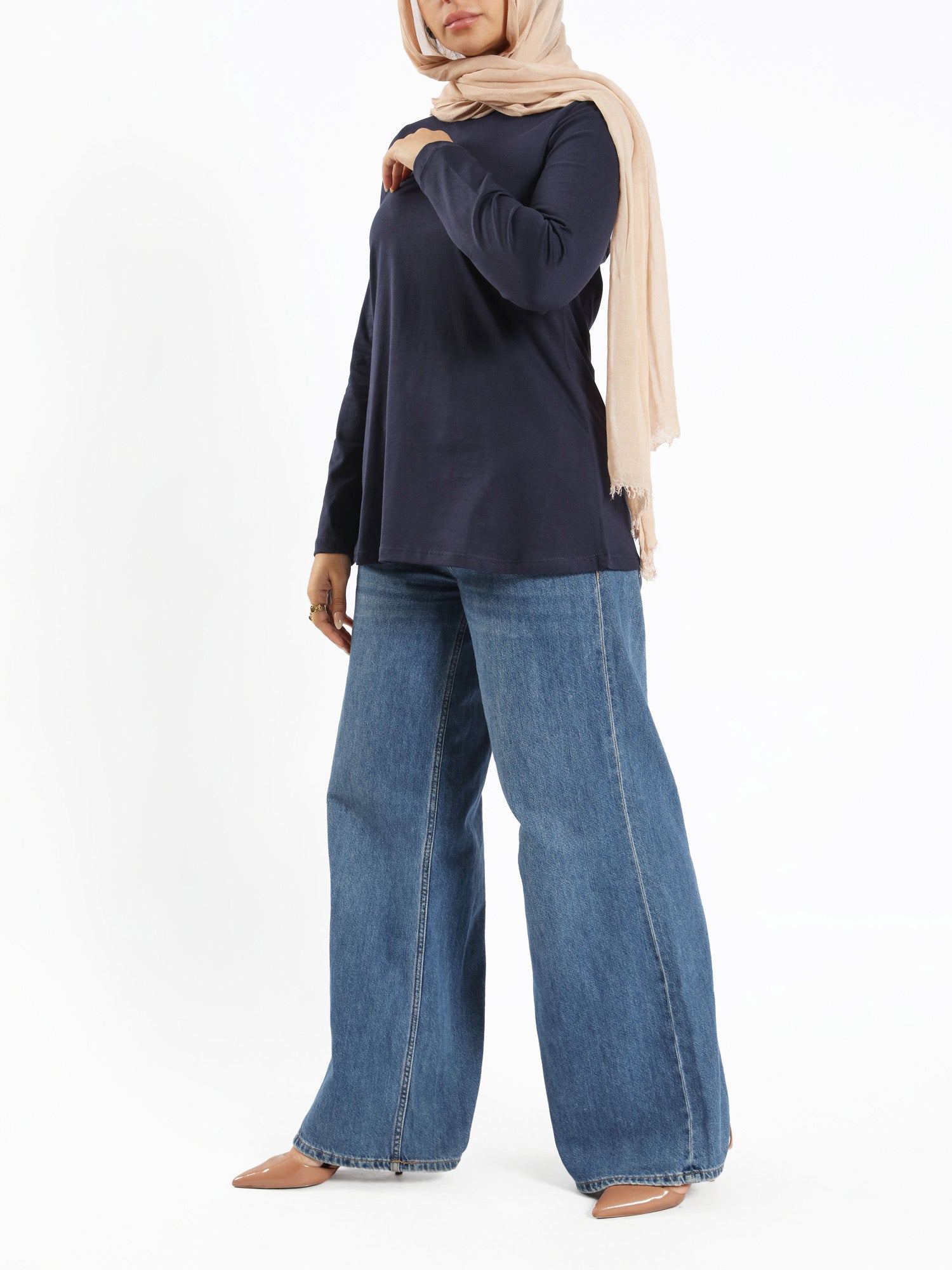 Rounda Long-Sleeve Basic Top