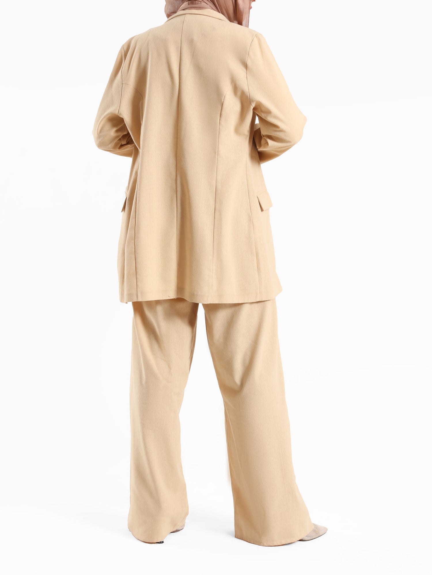Executive Bloom Linen Set in 100% linen featuring tailored pants and long kaftan—modest sophistication in pink or beige for work and formal events