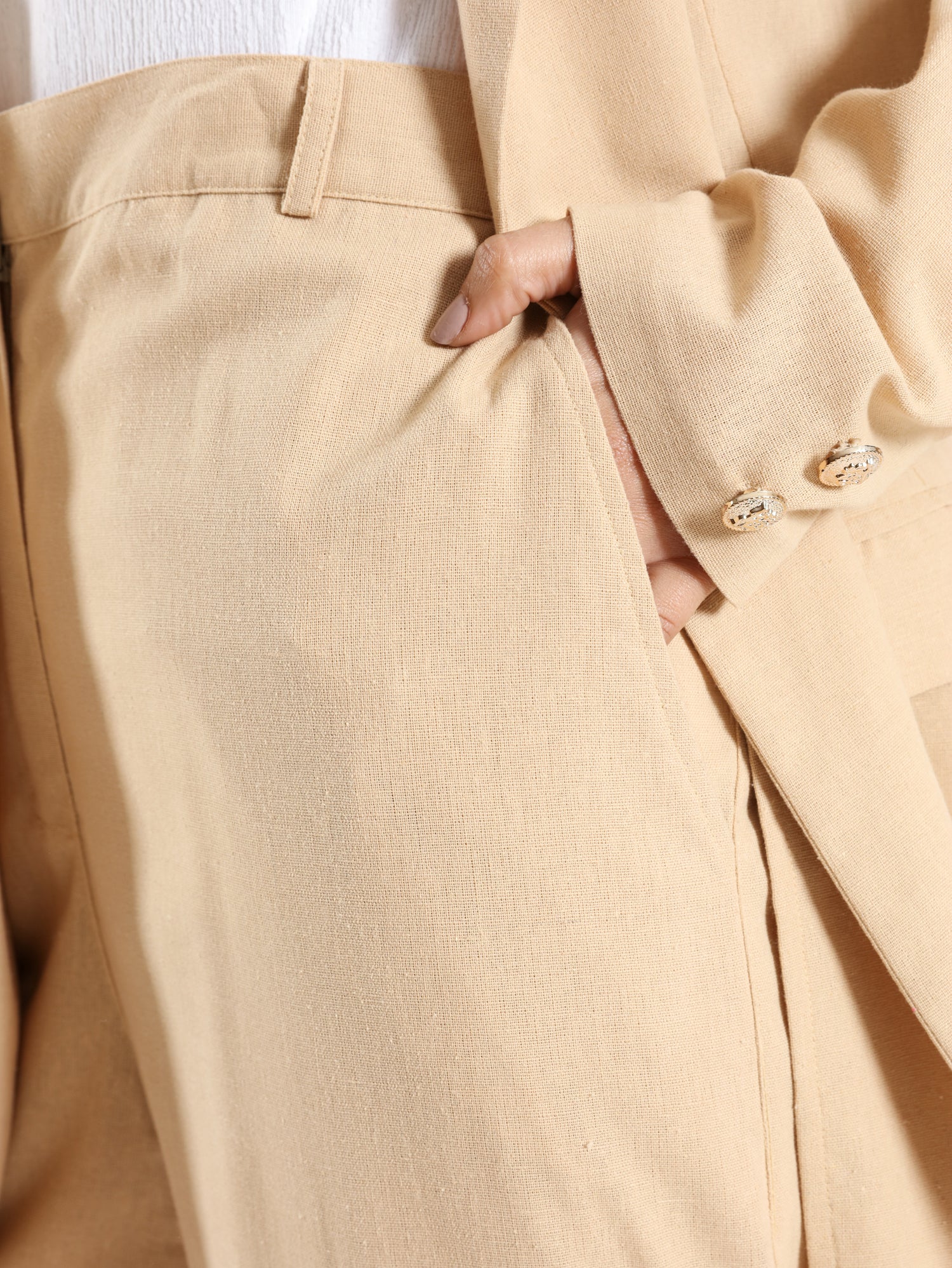 Executive Bloom Linen Set in 100% linen featuring tailored pants and long kaftan—modest sophistication in pink or beige for work and formal events