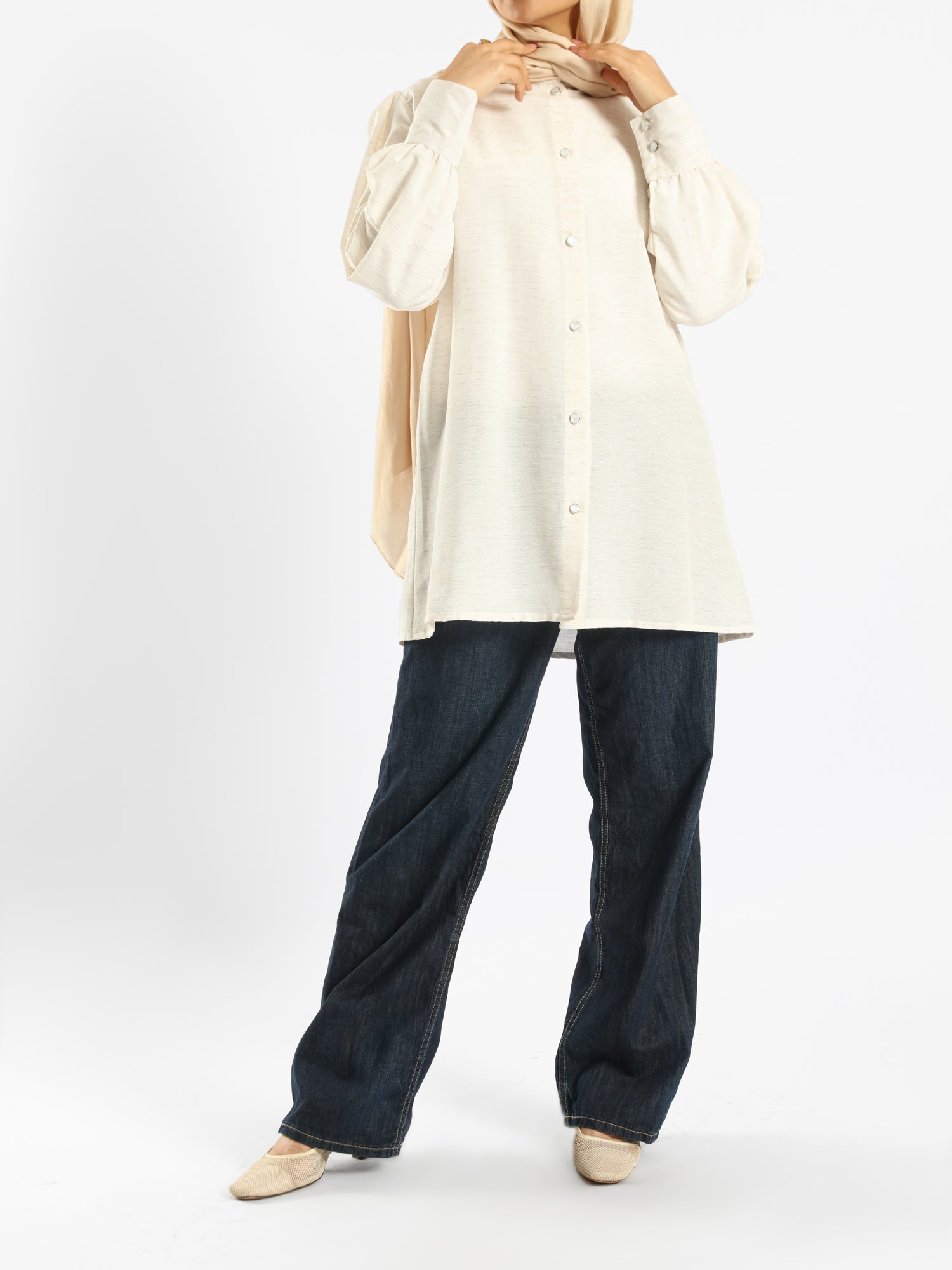 Linen Blouse in breathable beige linen with long sleeves, a modest summer essential